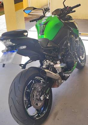 KAWASAKI Z900 KAWASAKI Z900